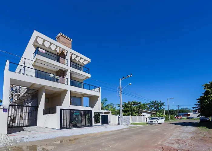 Encanto De Apartamento, Novo! A 290 Metros Da Praia Do Canto Grande! Bombinhas